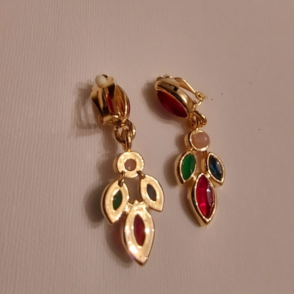 Multicolored gold tone clip on earrings - Picture 6 of 13